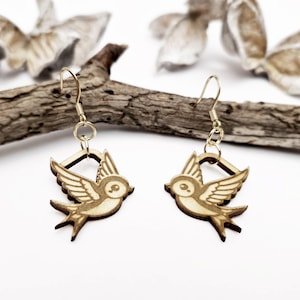 Archivos de aretes de madera: Golondrina cortada a láser - Aretes de pájaro - Aretes de animales - Primavera Svg