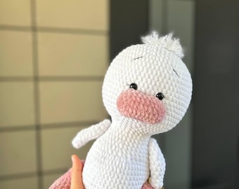 Plüschtier Lily die Ente, gehäkelte Ente, gestricktes Spielzeug, Geschenk für ein Kind, Amigurumi Spielzeug