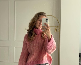 Handgestrickte Alpaka Rollkragenpullover - Blush Pink Oversized Pullover