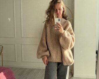 Handgestrickter Alpakapullover: Beige Übergroßer flauschiger Pullover
