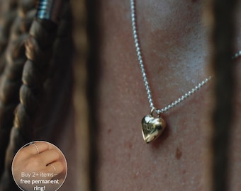 Gold Heart Locket, Romantic Necklace, Symbol of Love, Valentines Gift Girlfriend