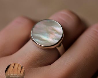 Mother of Pearl Ring, Dainty Pearl Ring, Minimalist Jewelry