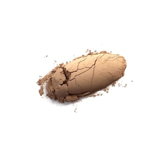Caramel - Medium Golden Warm - Vegan Mineral Foundation | Powder Foundation | Oil Absorbing | Matte Finish | Non Comedogenic | Natural