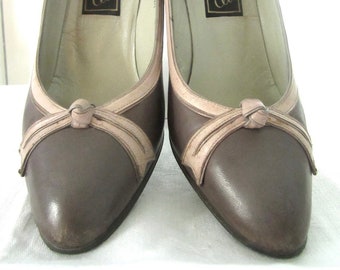 Size 5.5M, NEIMAN MARCUS, Van Eli Leather Pumps,