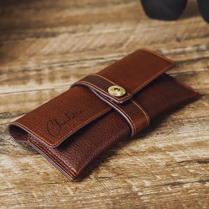 Personalized Leather Glasses Case - Handcrafted Soft Eyeglasses Case with Magnetic Clasp, Top Grain Leather Glasses Pouch