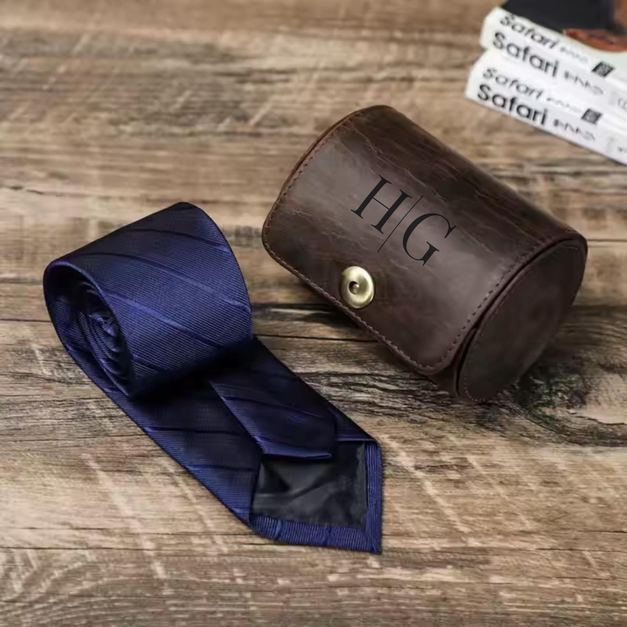 neck tie case