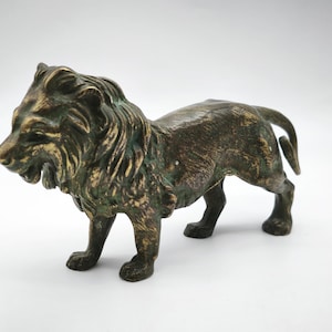 Vintage Messing Löwenfigur, Metall Leo Skulptur, Dekorative Tierfigur, Vintage Löwe Briefbeschwerer, brüllende Löwenfigur