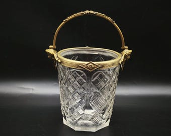 Secchiello per il ghiaccio antico in cristallo stile Impero francese, con manico in bronzo dorato a forma di maschera, e bordo decorato con motivo a greca in stile Baccarat.