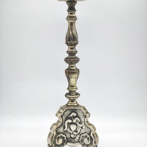 Candelabro antiguo rococó Pricket, candelabro alto de latón y bronce estilo altar alemán, candelabro de altar de Europa continental