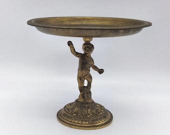 Taza francesa antigua, compota de putto de latón, plato de querubín de estilo rococó, centro de mesa figurativo de latón, cuenco con pedestal antiguo