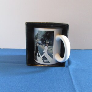 Vintage Beatles Abbey Road 11oz Coffee Mug like new