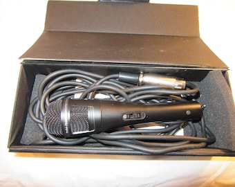 NIce , Clean Vintage Radio Shack Microphone