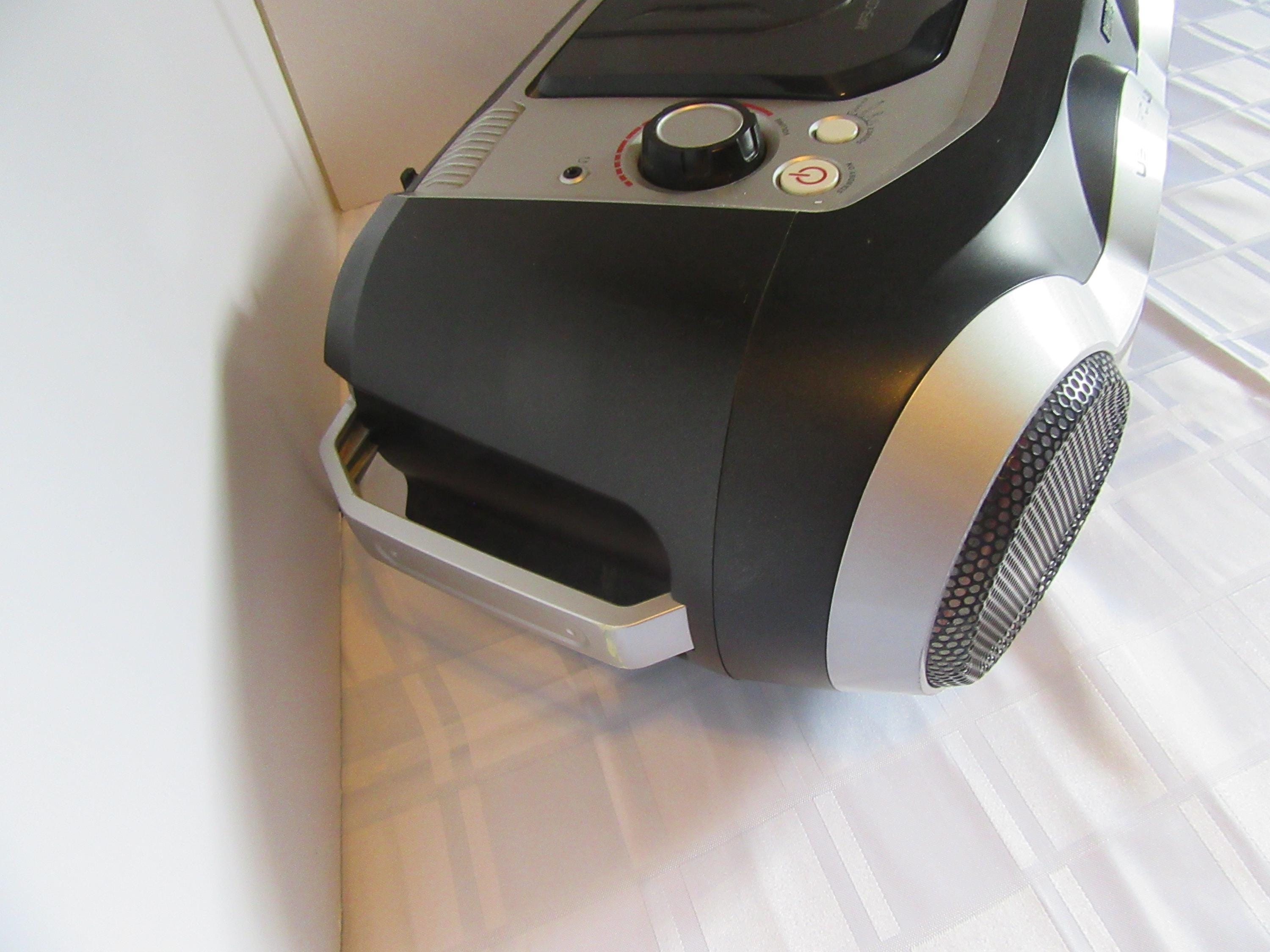 Vintage Philips AZ2558 is a CD/MP3 Boombox Radio With Remote - Etsy
