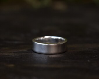 Sterlingzilveren ring, gladde band