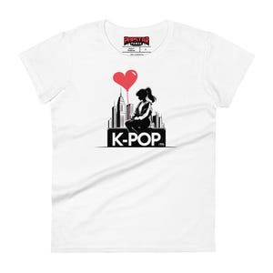 K-Pop Balloon Heart Women&#39;s Short Sleeve T-Shirt – Cute Korean Pop Fan Apparel – Soft Casual K-Pop Love Tee, Cute K-Pop T-Shirt