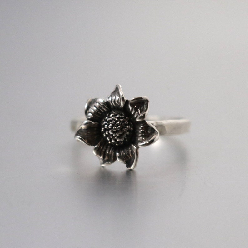 Sterling Silver Sunflower Hammered Ring Womens Ring Mammoth Sunflower Ring Stacking Ring Fall Sunflower Ring Flower Ring