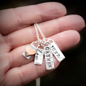 Collar con nombre personalizado de ley, collar de barra de plata personalizado, mamá, regalo de aniversario, collar con nombre, collar de cartas de amor, collar de corazón