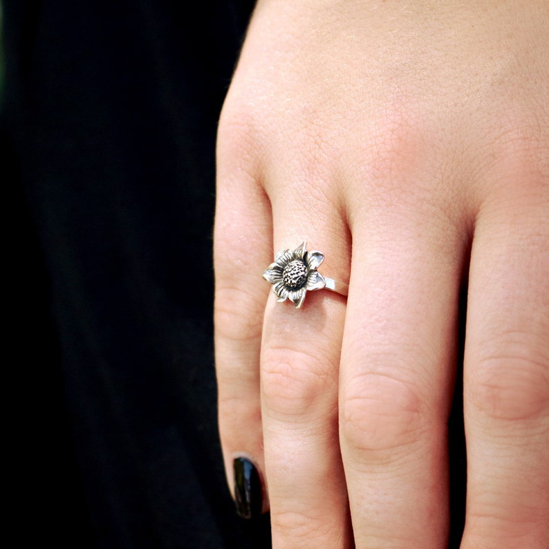 Sterling Silver Sunflower Hammered Ring Womens Ring Mammoth Sunflower Ring Stacking Ring Fall Sunflower Ring Flower Ring