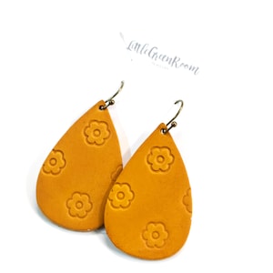 Leather Earrings, Flower Earrings, Leather Teardrop Earrings, Dangle Earrings, Yellow Flowers, Mustard Leather, Mothers Day, Daisy Earrings
