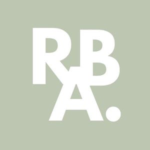 Royale Boss Academy Royale Business Academy DFY Academy Pacchetto prodotti digitali PLR Corso aziendale MRR Avvio di un'attività di marketing digitale