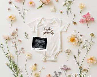 Minimalist Floral Pregnancy Announcement Template (Digital Download)
