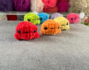 mini rainbow frogs crochet amigurumi plushie