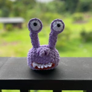 Timmy tooferz crochet amigurumi crochet pattern cute friendly monster that is know for the funny teeth