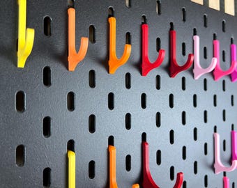 Haken Für IKEA Skadis Lochwand in Verschiedenen Größen | Ordnungssystem | 5 Varianten Und 34 Verschiedenen Farben