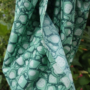 Organic cotton midwifery sling Look Close image 5