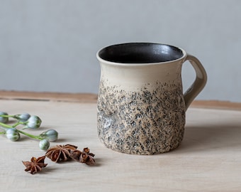 Mug noir 10 oz Mug en céramique fait main Poterie noire Grande tasse à café Cadeau pour lui Cadeau homme