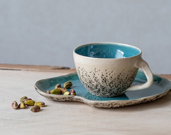 Tasse à thé turquoise avec soucoupe | Tasse en grès | Tasse faite main | Tasse à cappuccino | Tasse en poterie | Cadeau d'anniversaire | Céramique organique