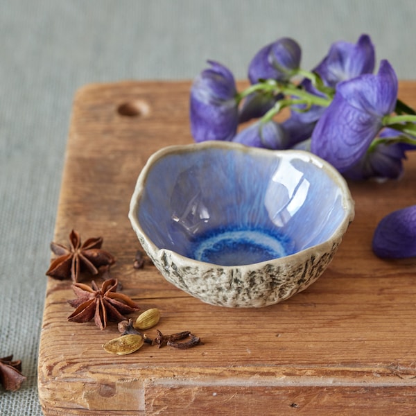 Trinket dish | Drip bowl | Tea bag holder | Handmade Ceramics | Small pottery bowl | Salt bowl