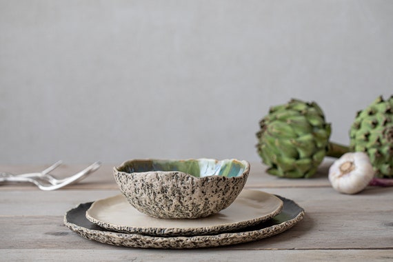 Colourful dinnerware cheap