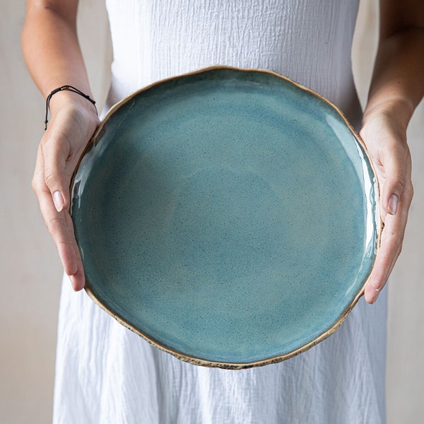 Assiette à dîner rustique bleue | Assiette en céramique organique faite main | Assiettes en grès | Arts de la table | Cadeau de mariage | Vaisselle en poterie