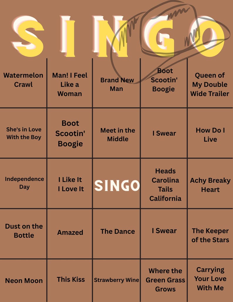Puede incluir: Un tablero de juego SINGO marr&oacute;n con texto amarillo y un gr&aacute;fico de sombrero de vaquero. El tablero presenta t&iacute;tulos de canciones como "Watermelon Crawl", "Boot Scootin' Boogie" y "Strawberry Wine".