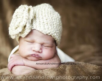 Crochet PATTERN  Digital DOWNLOAD- Flower Beanie  Newborn Hat  - Photography Prop pattern