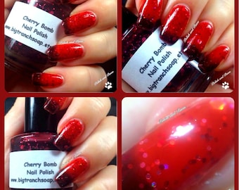 Color Changing Nail Polish - Mood Nail Polish - Glitter - Cherry Bomb - FREE U.S. SHIPPING
