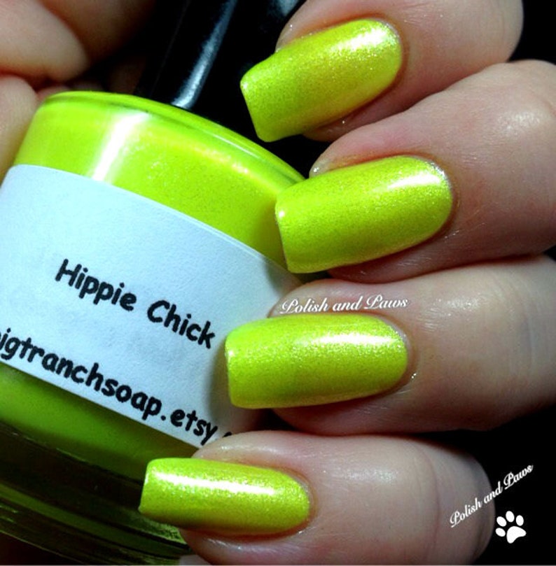 Esmalte de uñas amarillo fluorescente neón libre Estados Unidos envío Hippie Chick UV reactiva esmalte de uñas/laca imagen 4