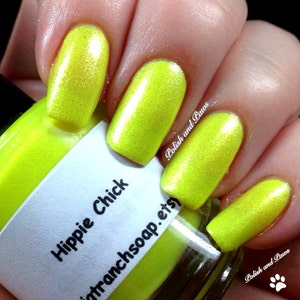 Esmalte de uñas amarillo fluorescente neón libre Estados Unidos envío Hippie Chick UV reactiva esmalte de uñas/laca imagen 1