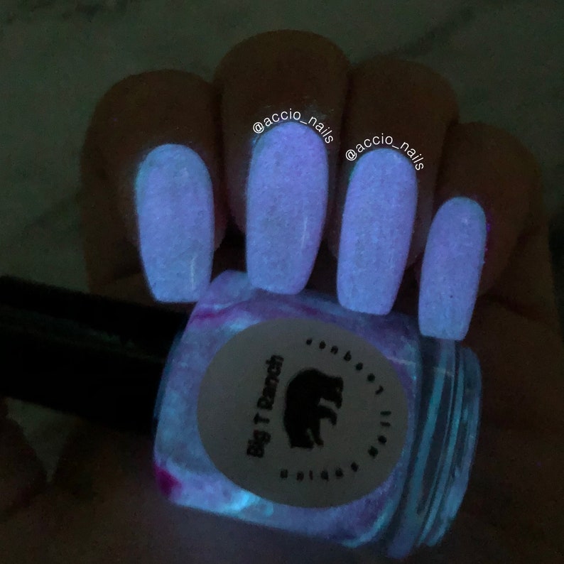 Glowinthedark Nail Polish Purple Glows Blue Galaxy Etsy Sweden