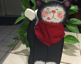 Black cat paper towel holder