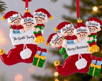 Personalisierter Weihnachtsbaumschmuck mit Namen, Familienweihnachtsschmuck 2026, Elfen-Familienschmuck aus Kunstharz, Weihnachtsandenken, Weihnachtsgeschenk für die Familie