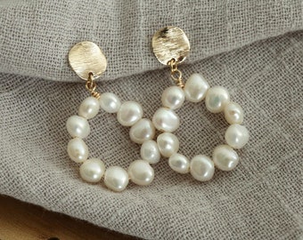 Handgemachte Süßwasserperle Ohrringe, 14k Perle Ohrringe, Runde Perle Ohrstecker, Stahl Ohrringe, Geschenk für sie, Geschenk für Mama