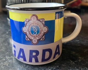 Taza de cerámica estilo camping de Garda