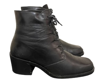 Vintage 1990s Black Leather Lace Up Women Ankle Boots-US Women Size 7.5.