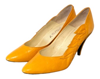 Vintage Shoes-Mustard Shoes-Pumps-US Women Size 9-Genuine Leather-Made In Spain-Sexy Shoes-Gift For Her-Vintage Women Wear-1980s-Women Shoes