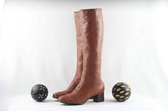Vintage Go Go Boots. Size 8.5 Tall Brown Genuine L