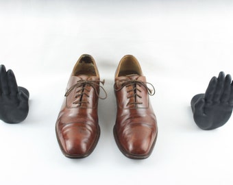 Vintage Shoes. Size 10 Brown Genuine Leather 1980s Men Flat, Lace Up Italian Made Dress Shoes.