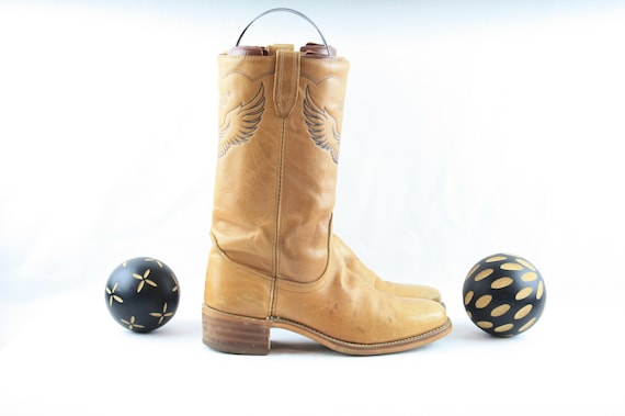 Size 9 Boots-Vintage Mens Dingo Boots-Men's. Vinta