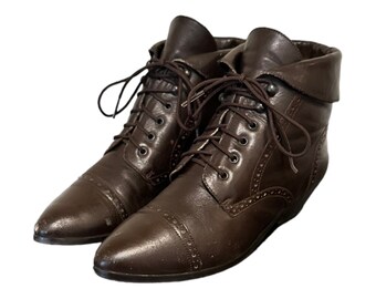 Vintage 90s Cuffed Brown Leather Tie up Ankle Booties Size 7  display picture 3